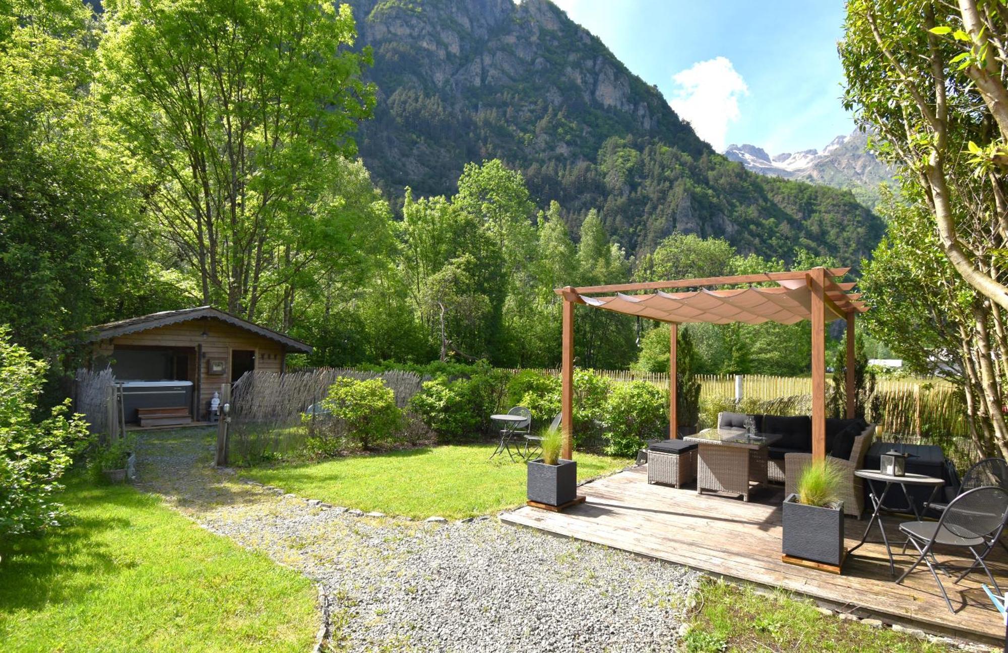 La Cle Des Bois Bed and Breakfast Le Bourg-dʼOisans Exteriör bild